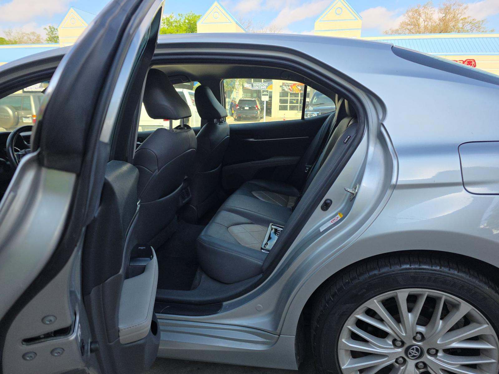 2018 Toyota Camry XLE FWD