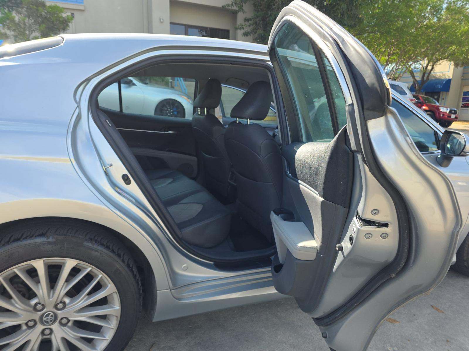 2018 Toyota Camry XLE FWD