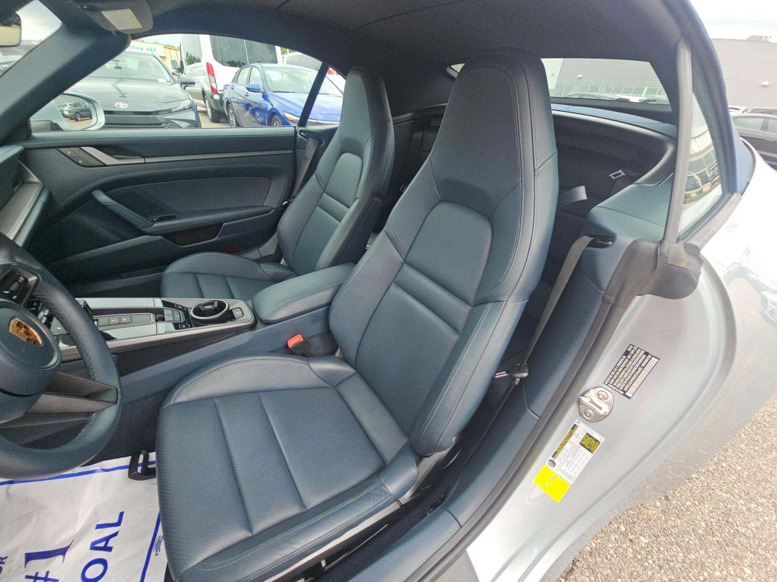 PORSCHE 911 - 6