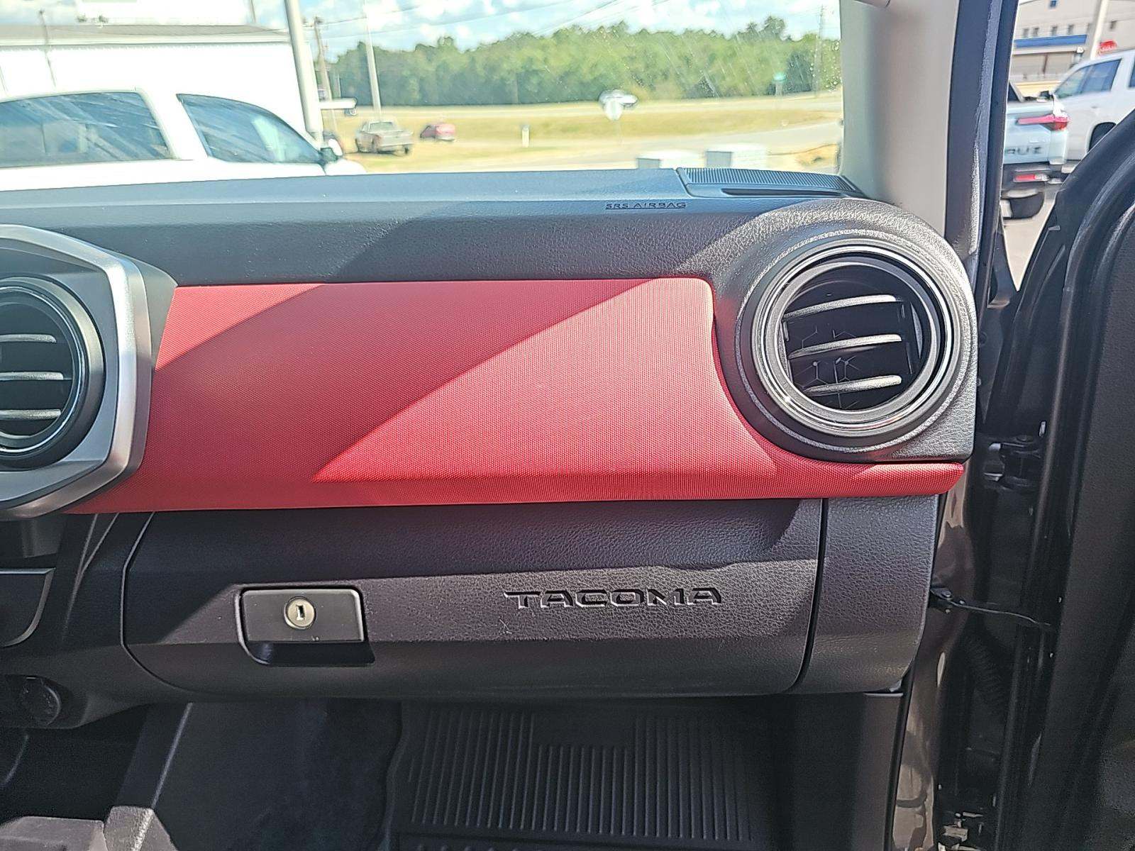 2022 Toyota Tacoma SR5 RWD