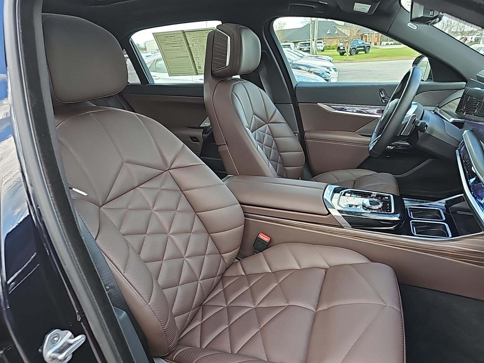 2025 BMW 7 Series 740i xDrive AWD