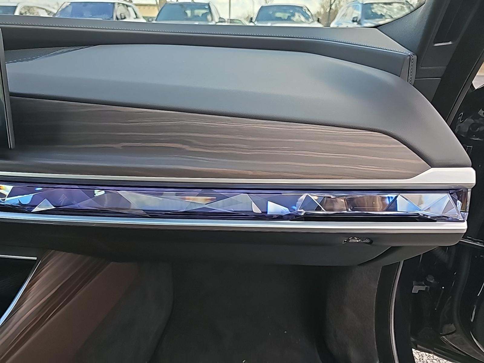 2025 BMW 7 Series 740i xDrive AWD