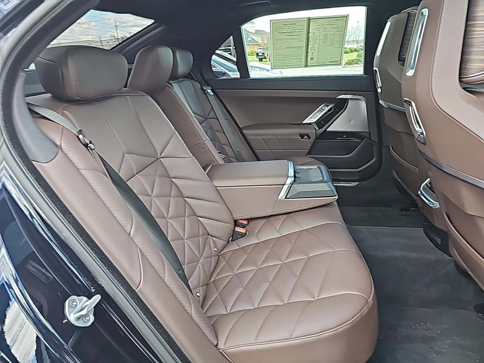 2025 BMW 7 Series 740i xDrive AWD