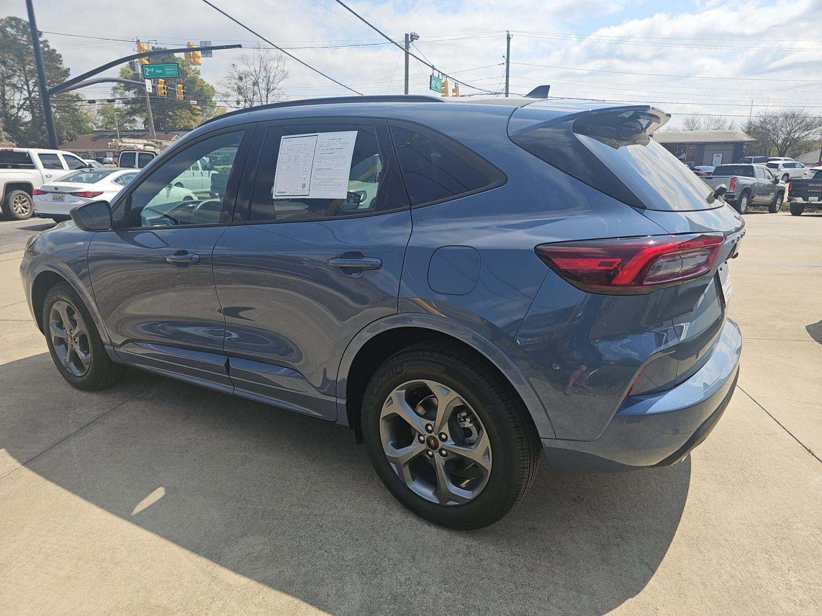FORD ESCAPE - 2