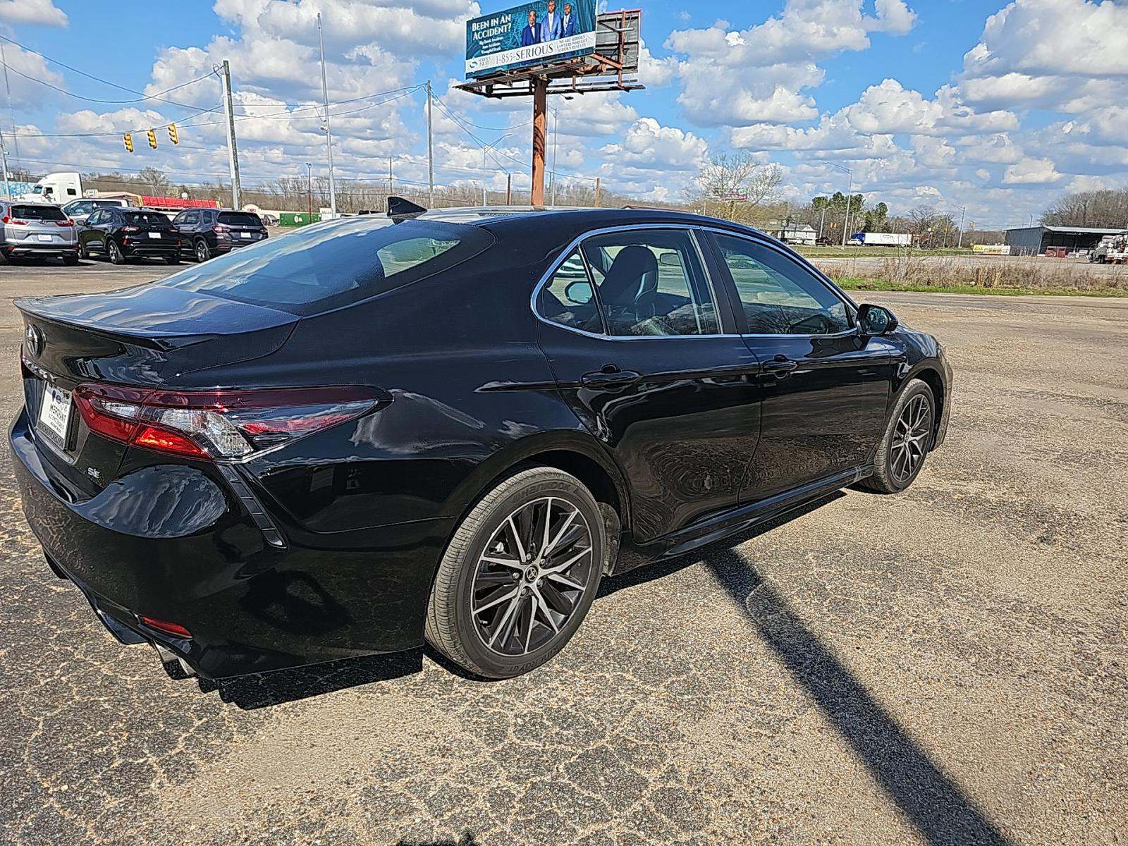 2024 Toyota Camry SE FWD