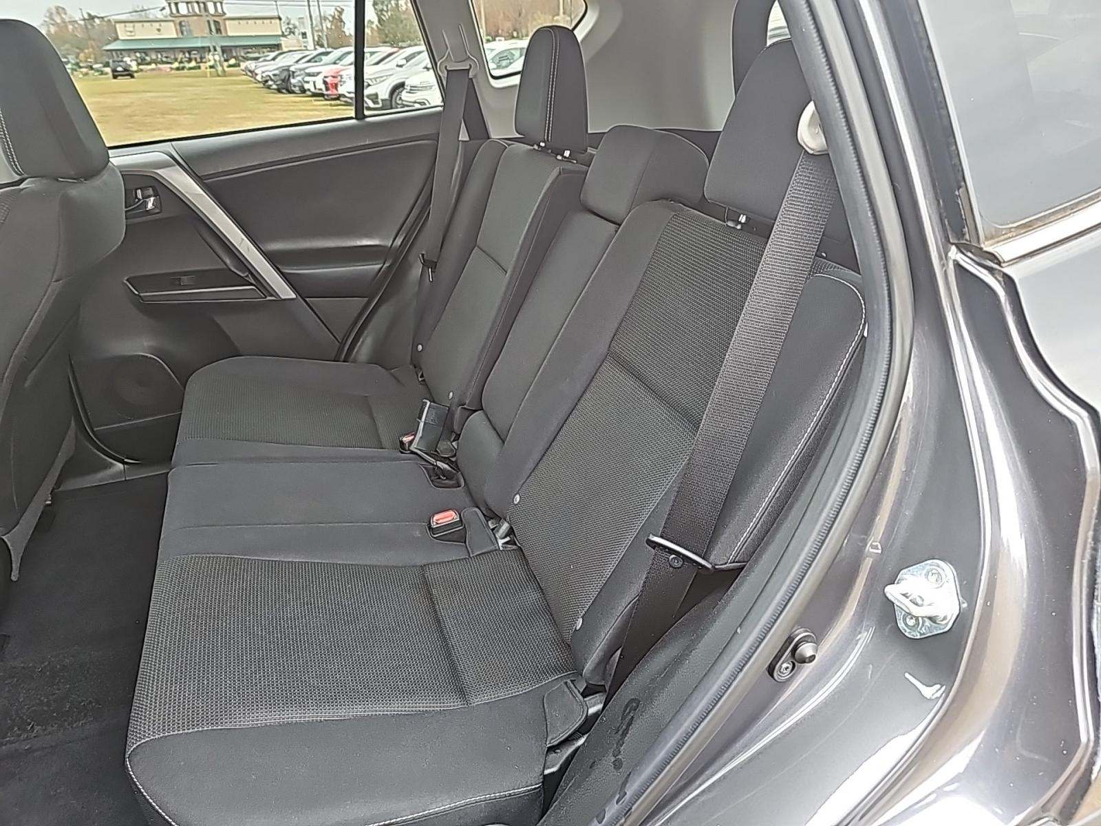2018 Toyota RAV4 XLE FWD