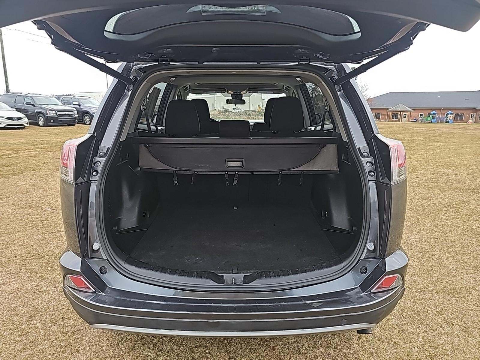2018 Toyota RAV4 XLE FWD