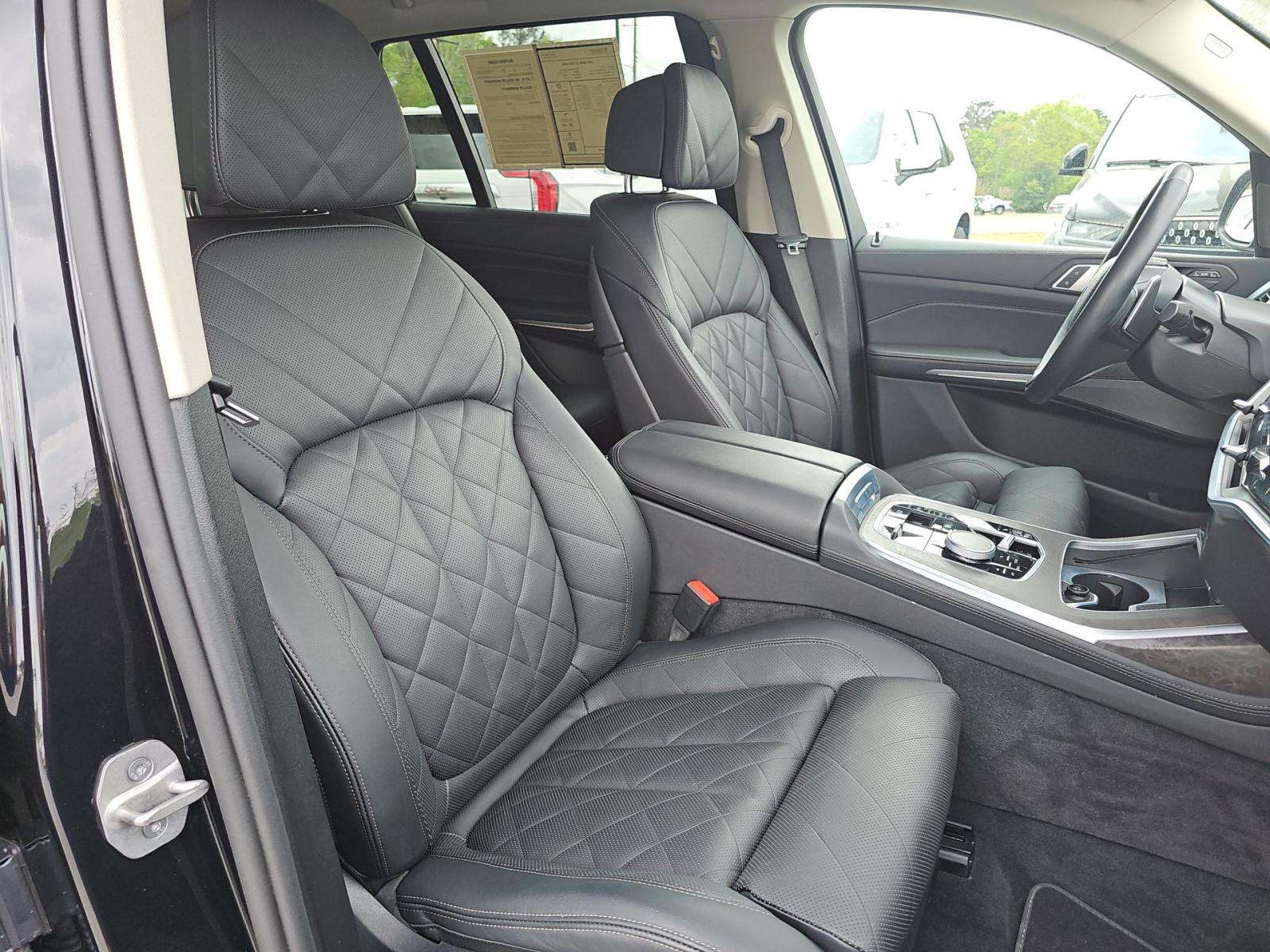 2025 BMW X7 xDrive40i AWD