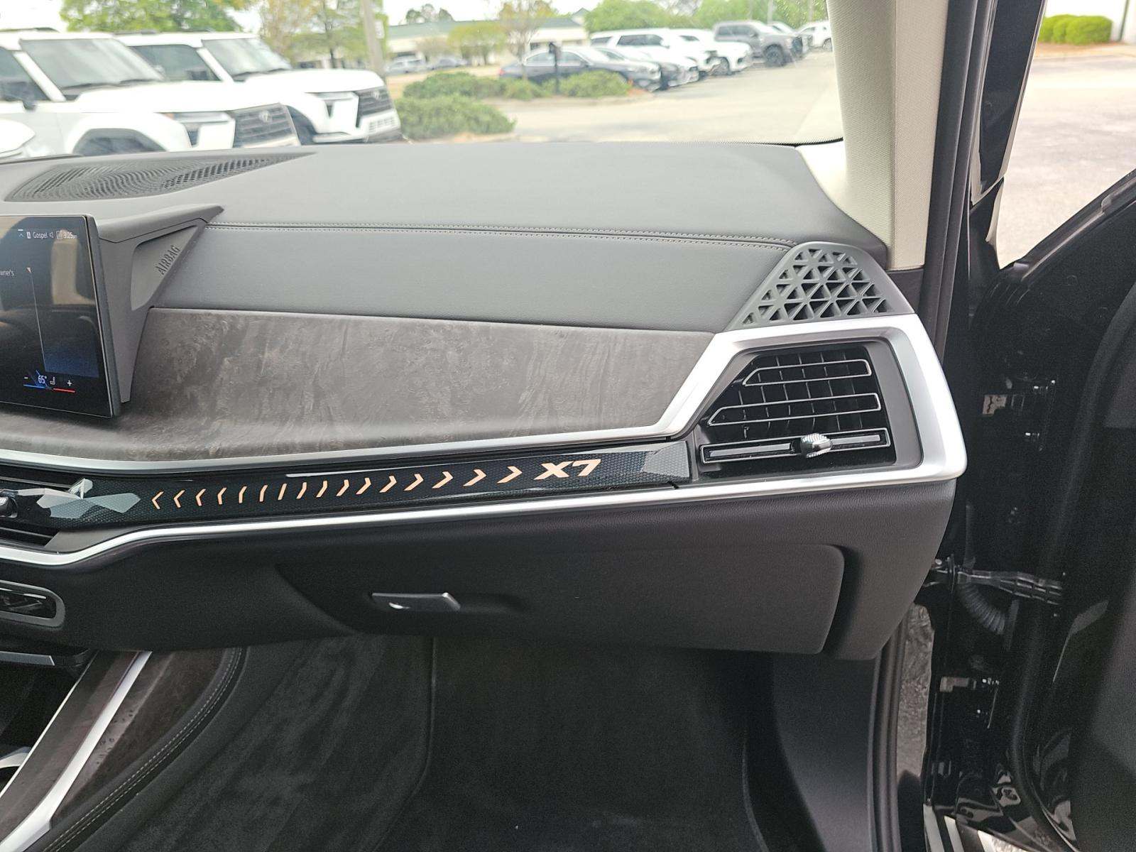 2025 BMW X7 xDrive40i AWD