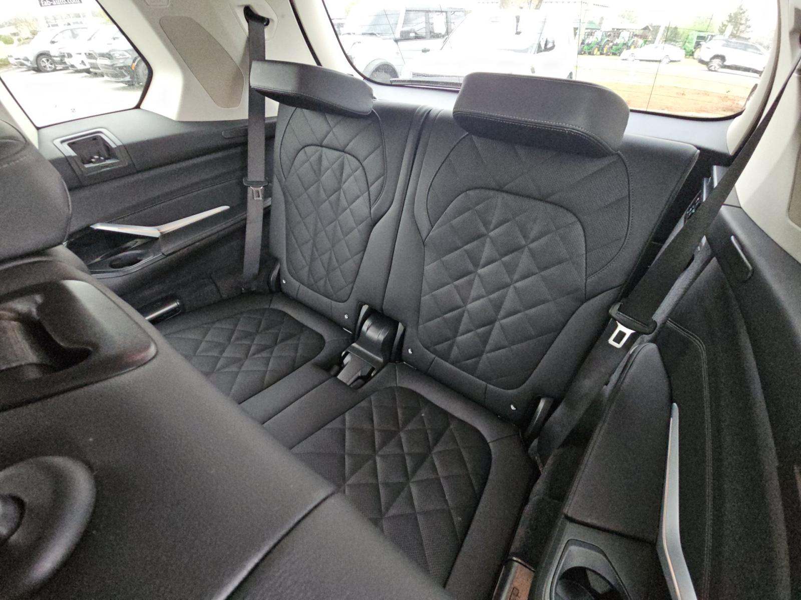 2025 BMW X7 xDrive40i AWD