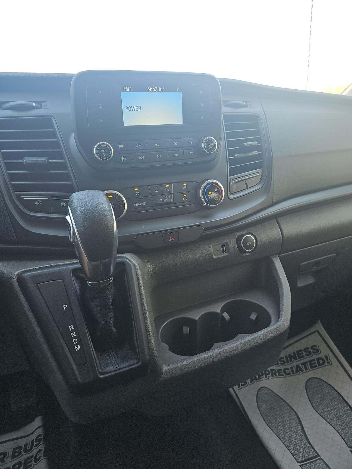 FORD TRANSIT 150 - 6