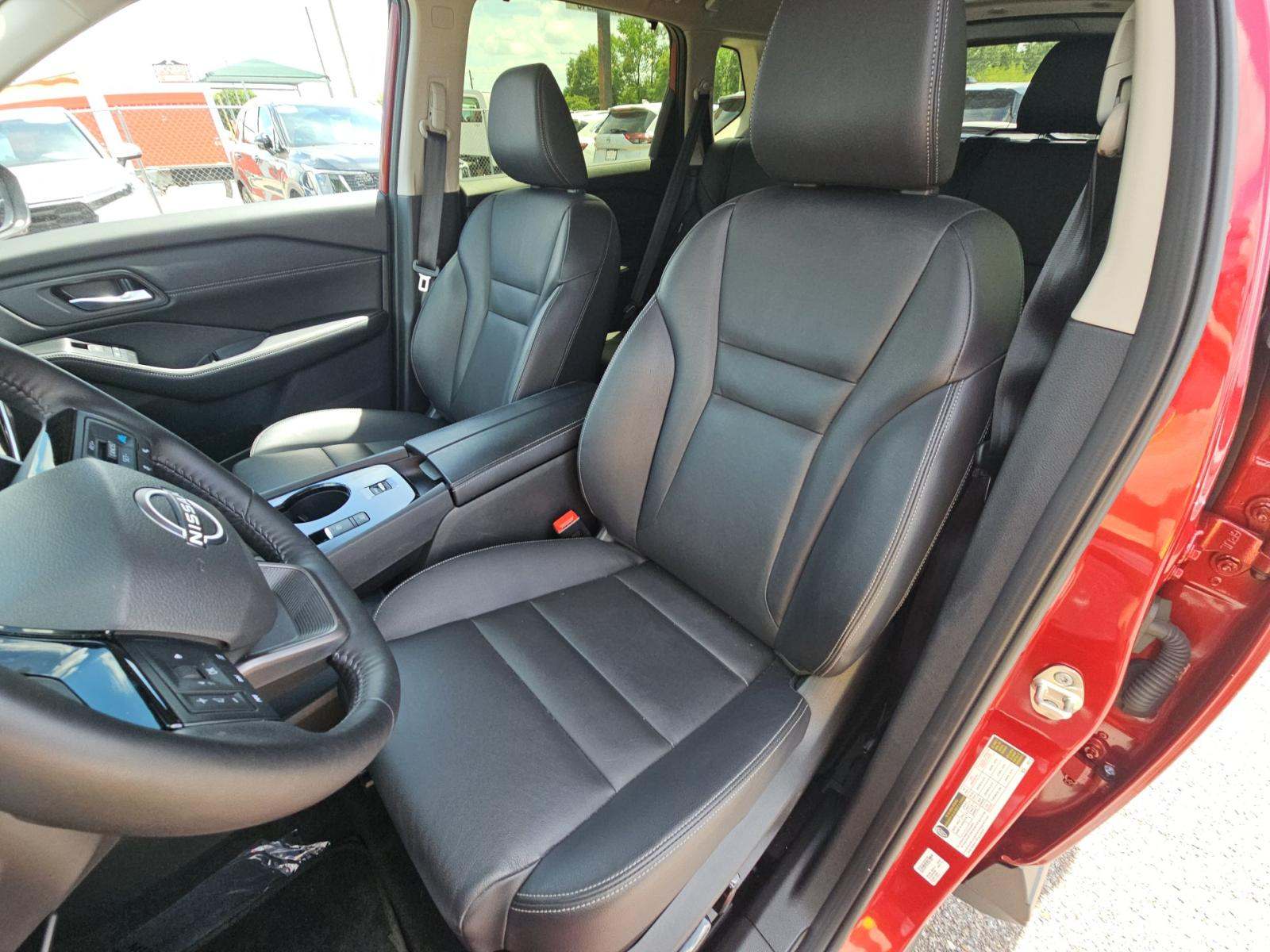 2025 Nissan Rogue SL FWD