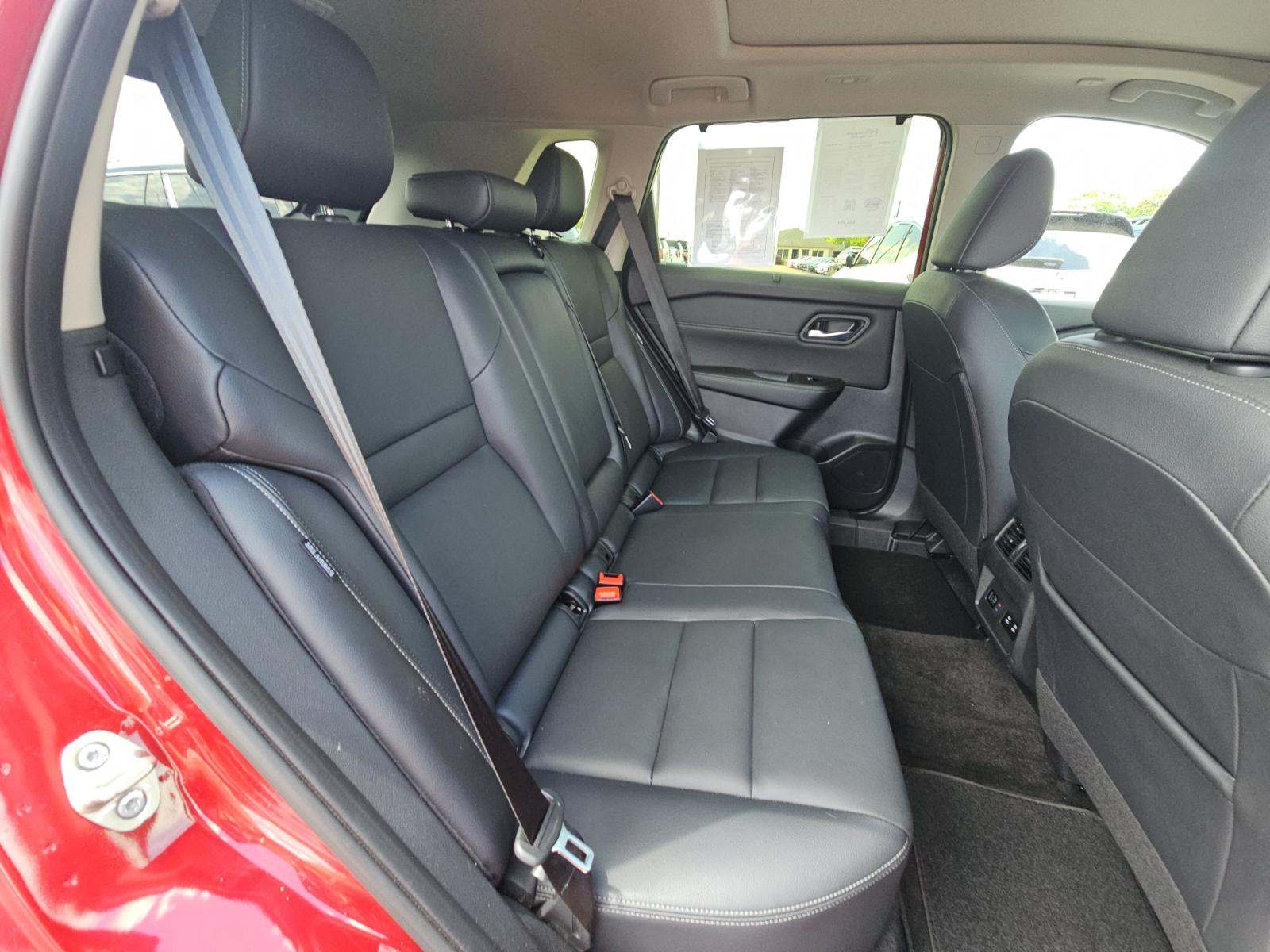 2025 Nissan Rogue SL FWD