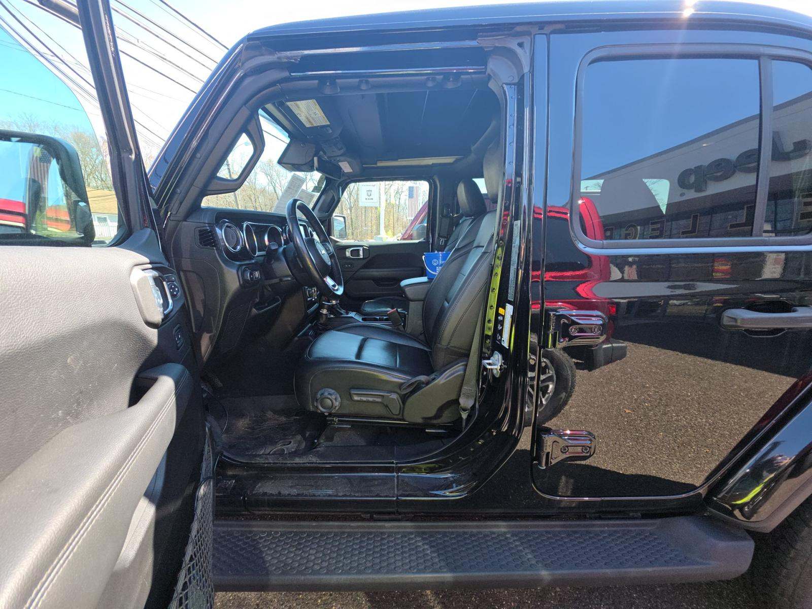 JEEP UNLIMITED SAHARA ALTITUDE EDITION - 6