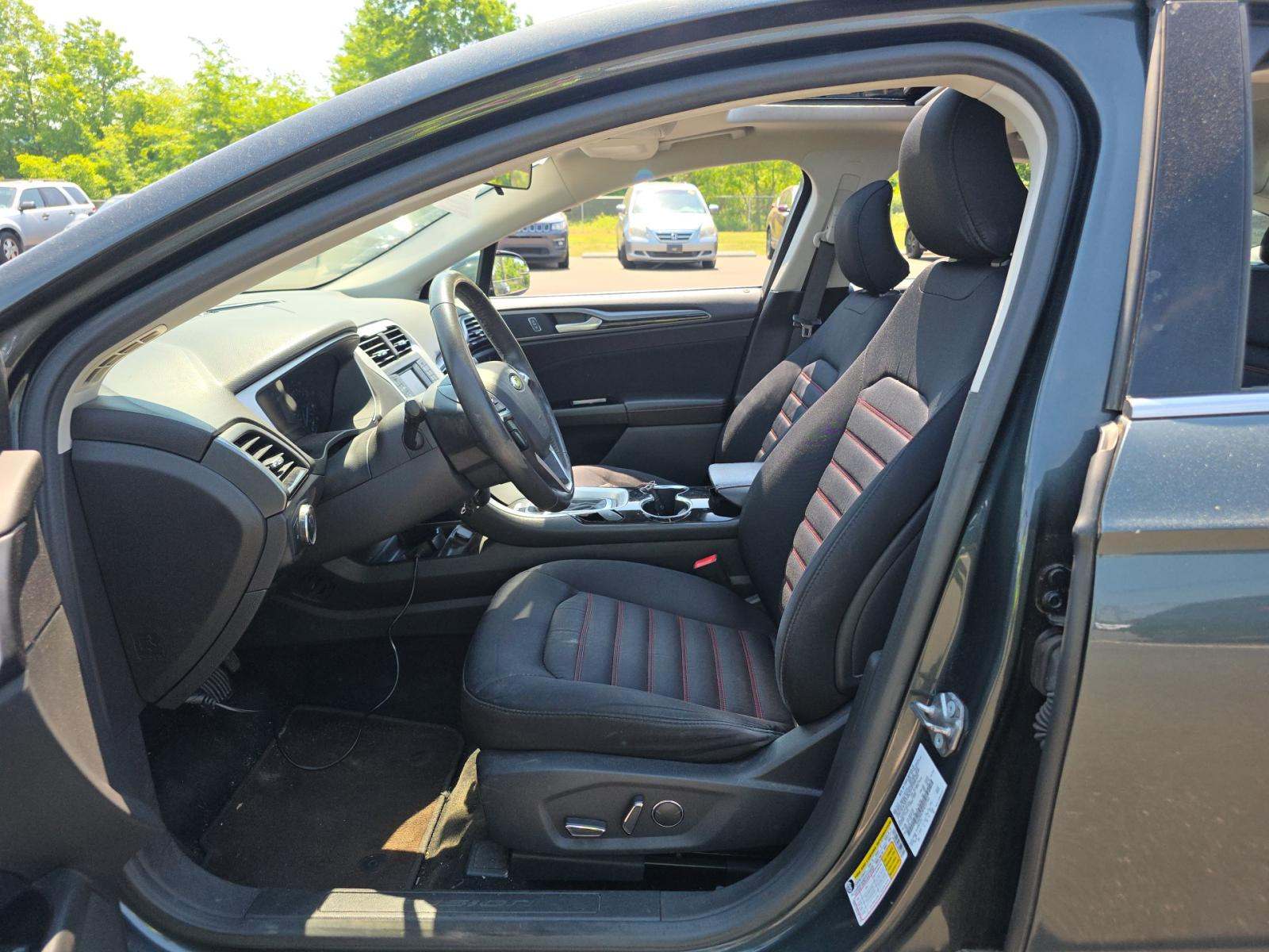 FORD FUSION - 2