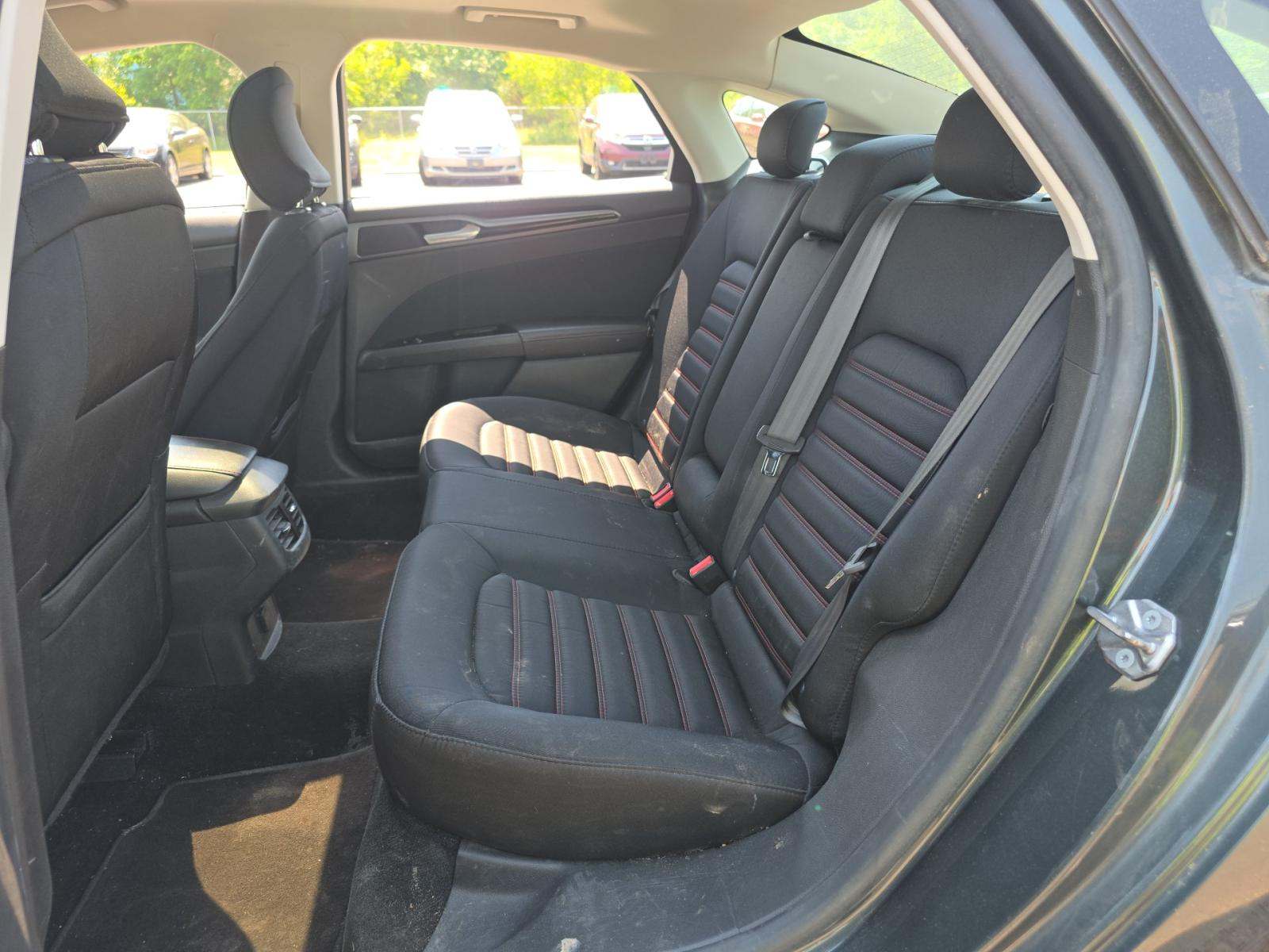 FORD FUSION - 9