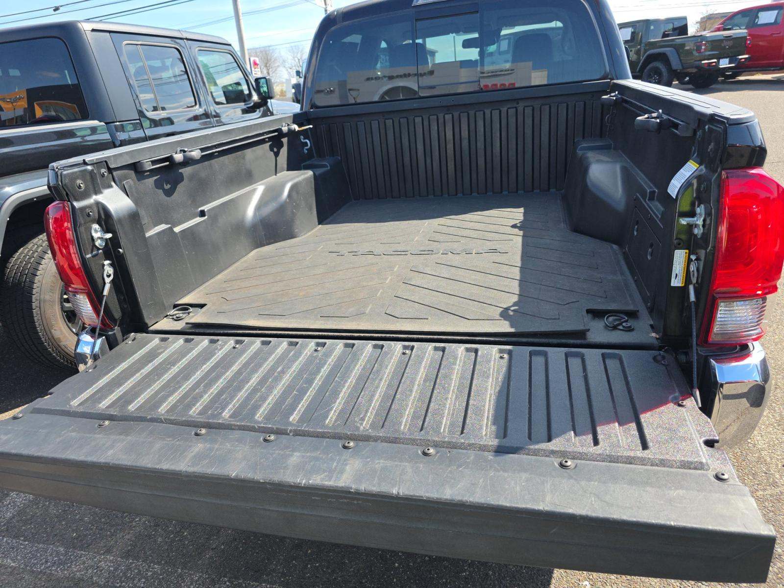 2021 Toyota Tacoma SR5 AWD