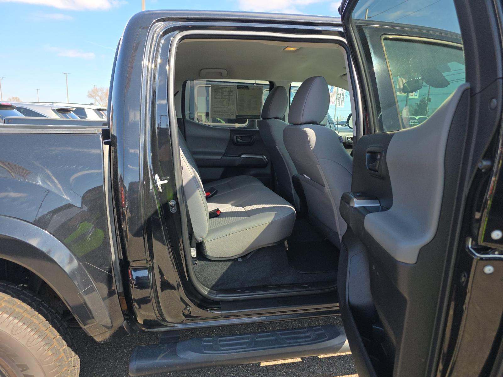 2021 Toyota Tacoma SR5 AWD