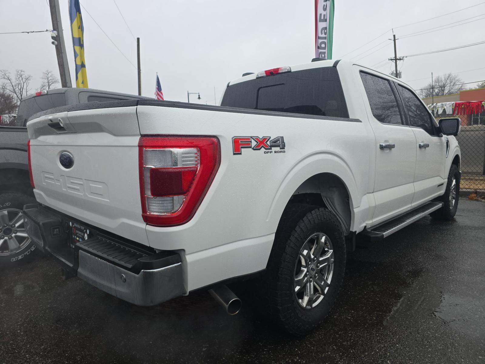 2022 Ford F-150 Hybrid Lariat AWD
