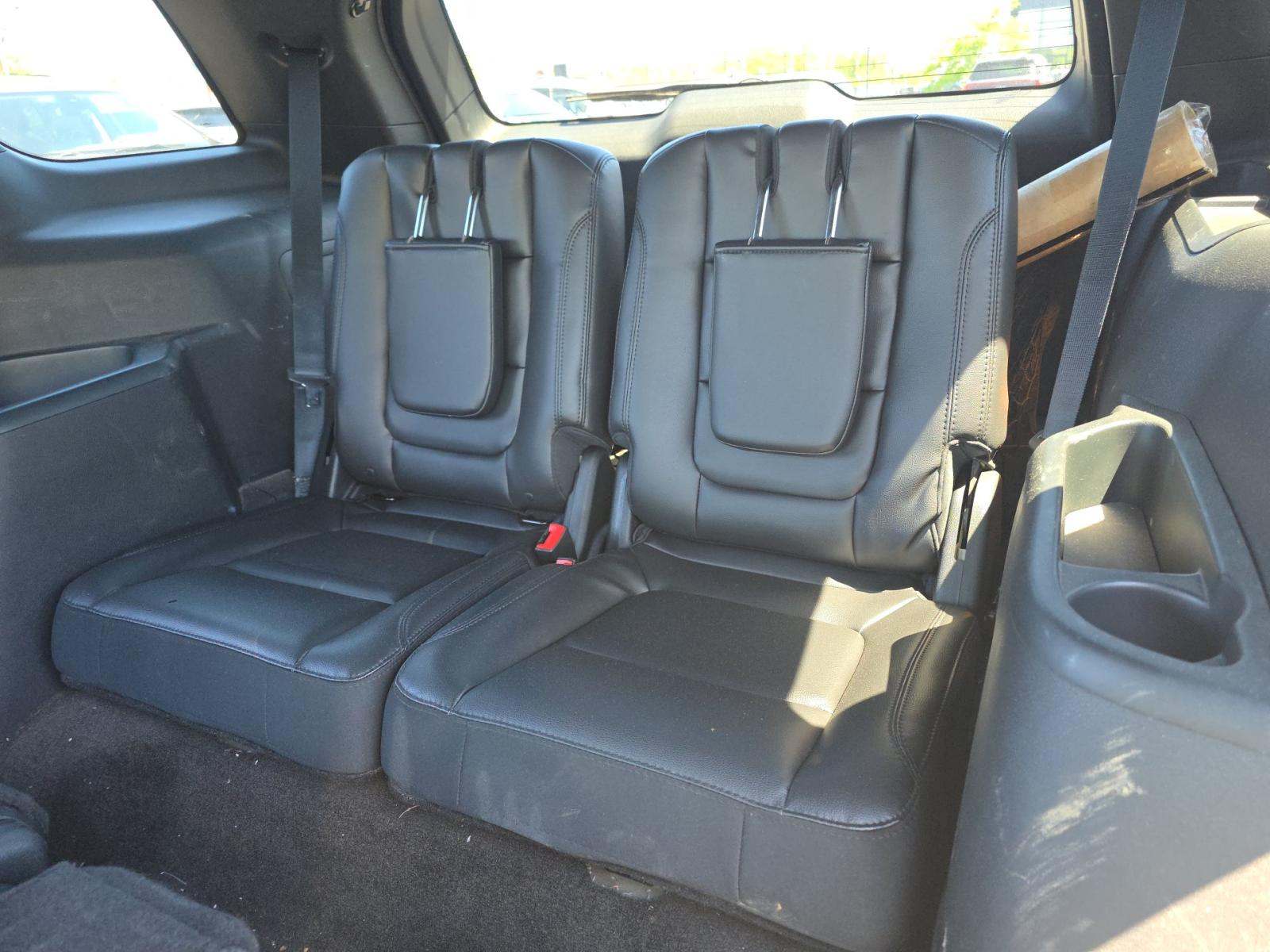 FORD EXPLORER - 10