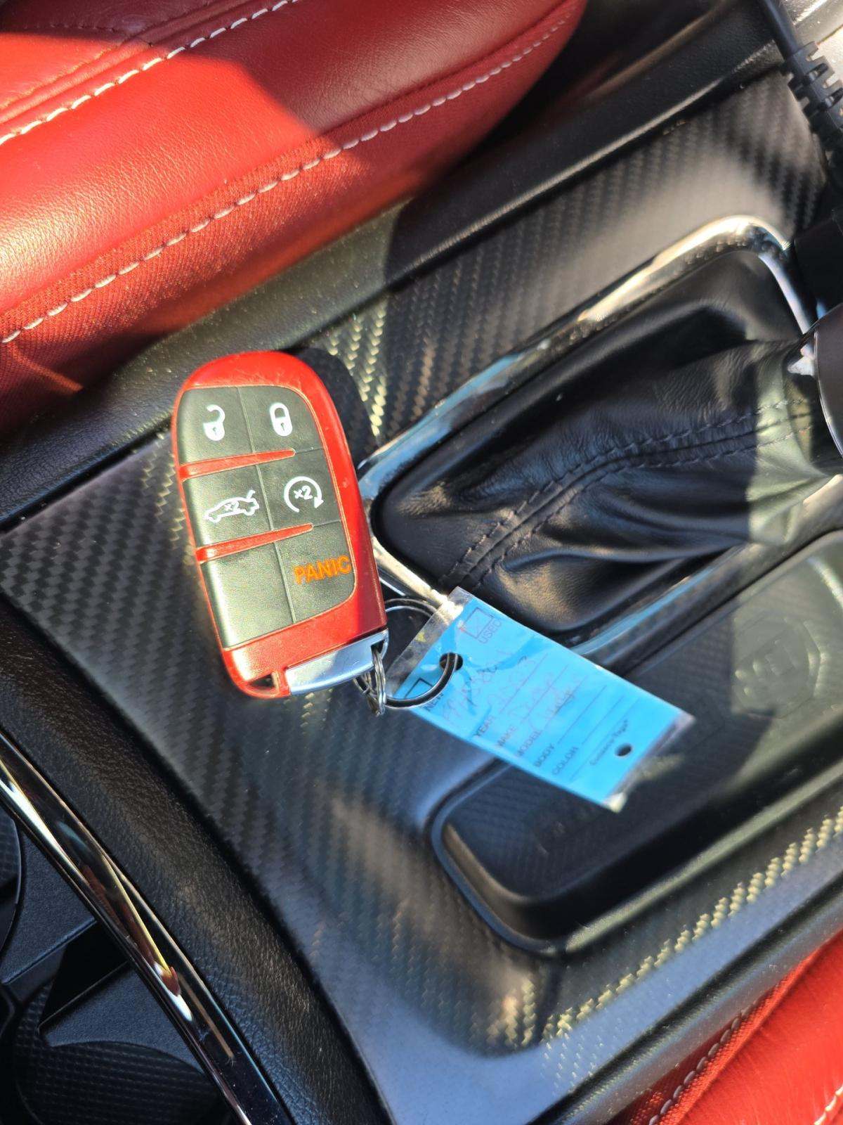 DODGE CHALLENGER - 8