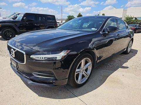 2018 Volvo S90 T5 Momentum AWD