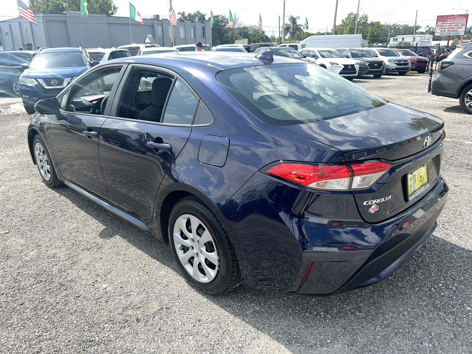 2022 Toyota Corolla LE FWD