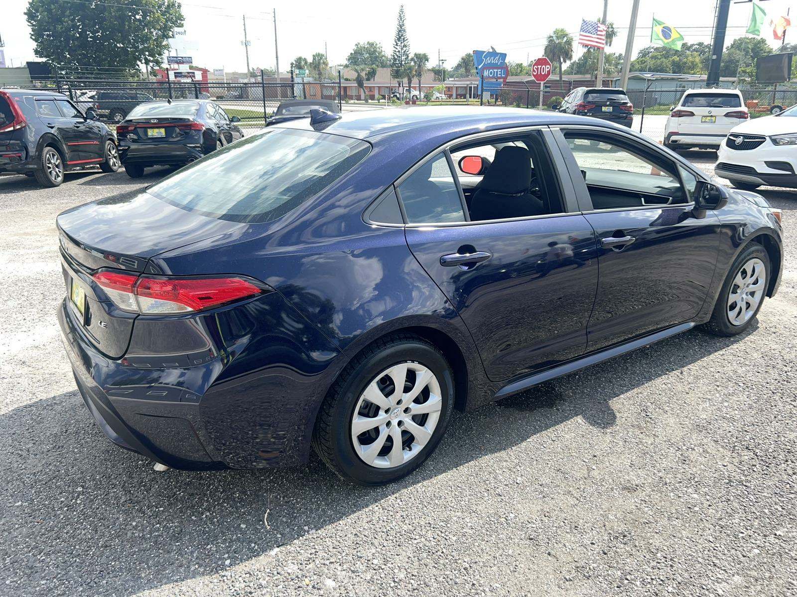 2022 Toyota Corolla LE FWD