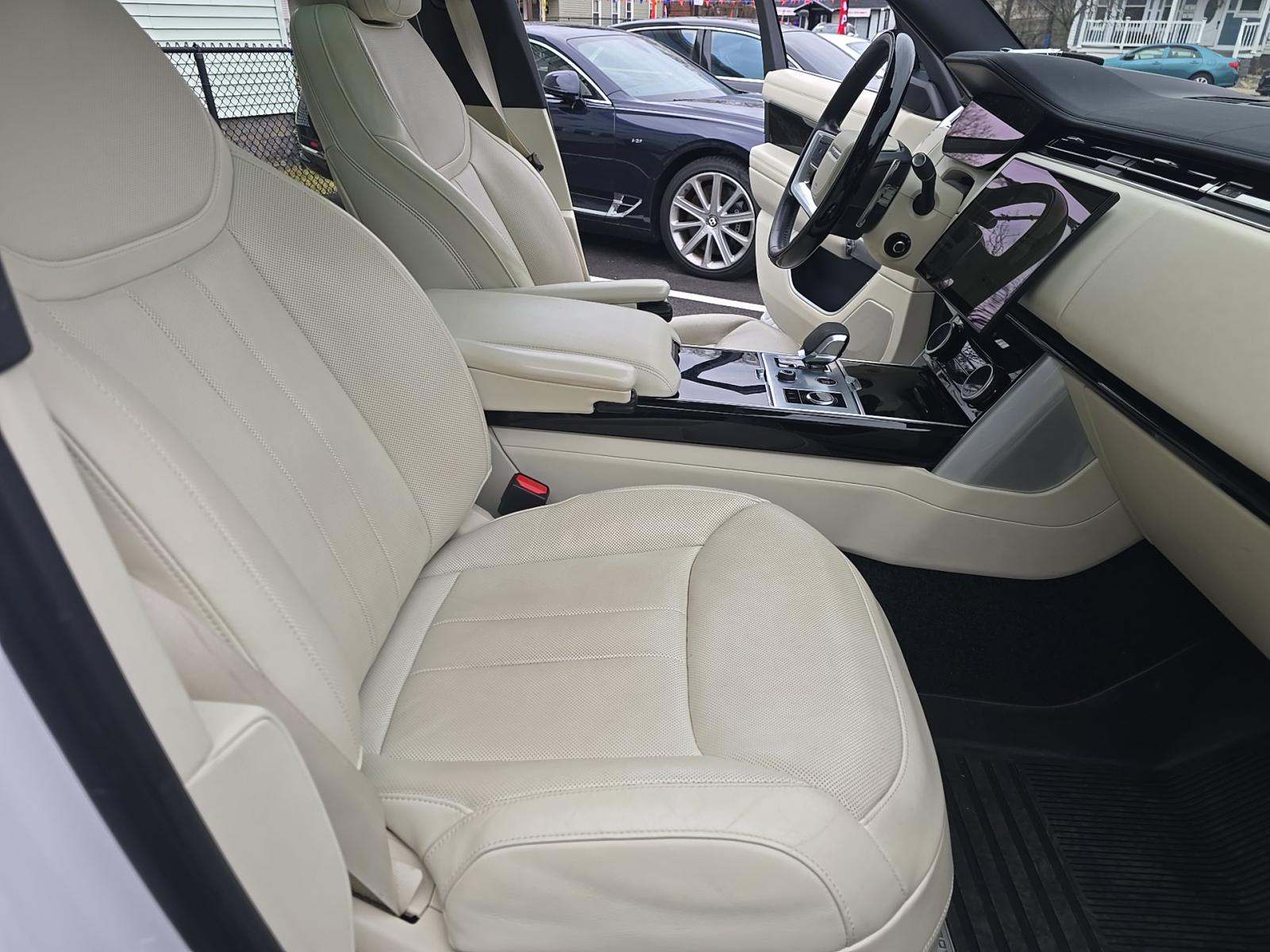 2023 Land Rover Range Rover SE LWB AWD