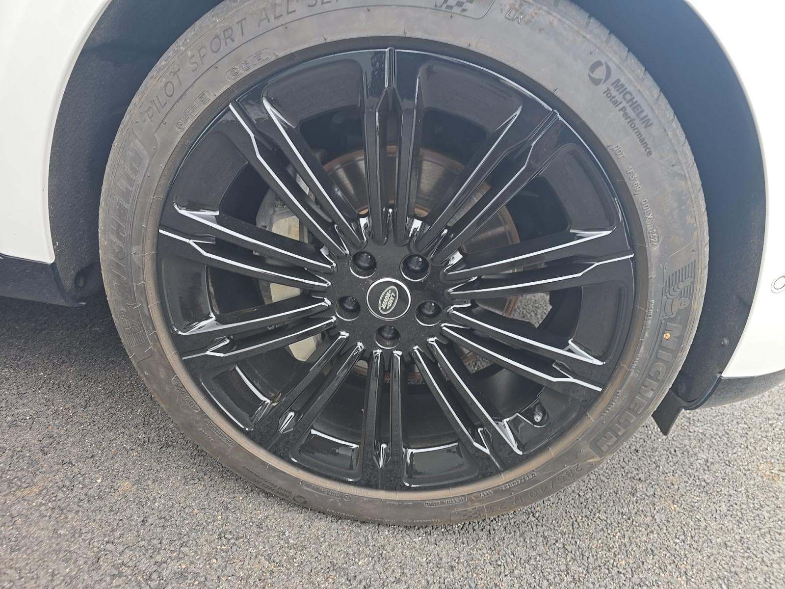 2023 Land Rover Range Rover SE LWB AWD