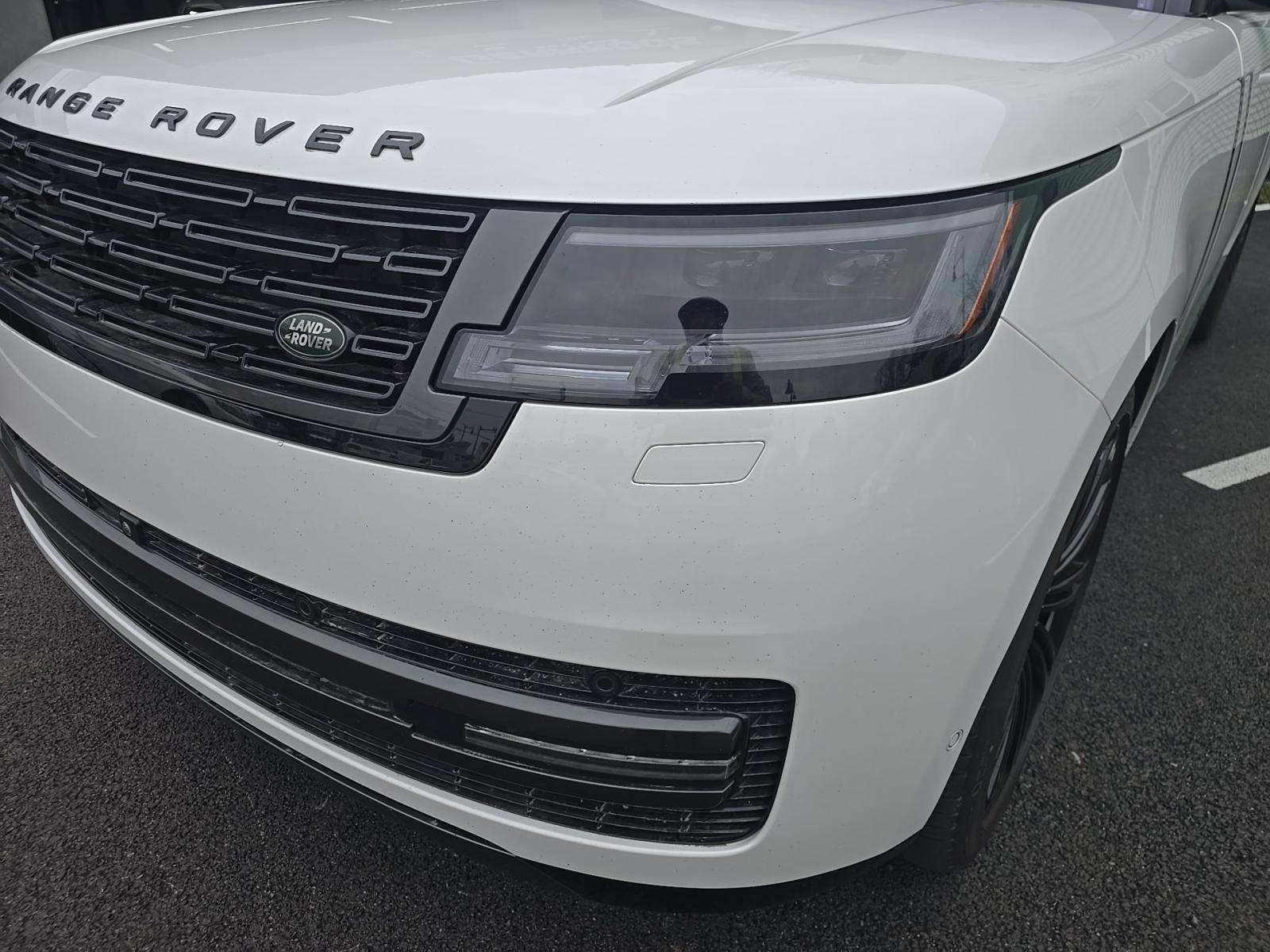 2023 Land Rover Range Rover SE LWB AWD
