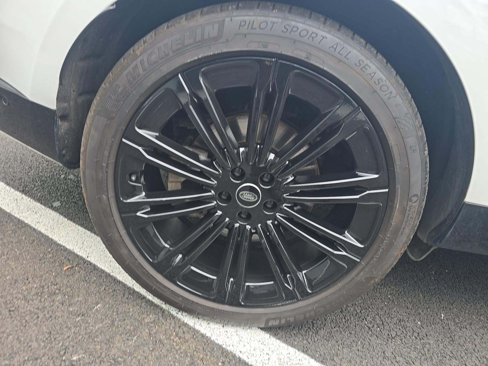 2023 Land Rover Range Rover SE LWB AWD