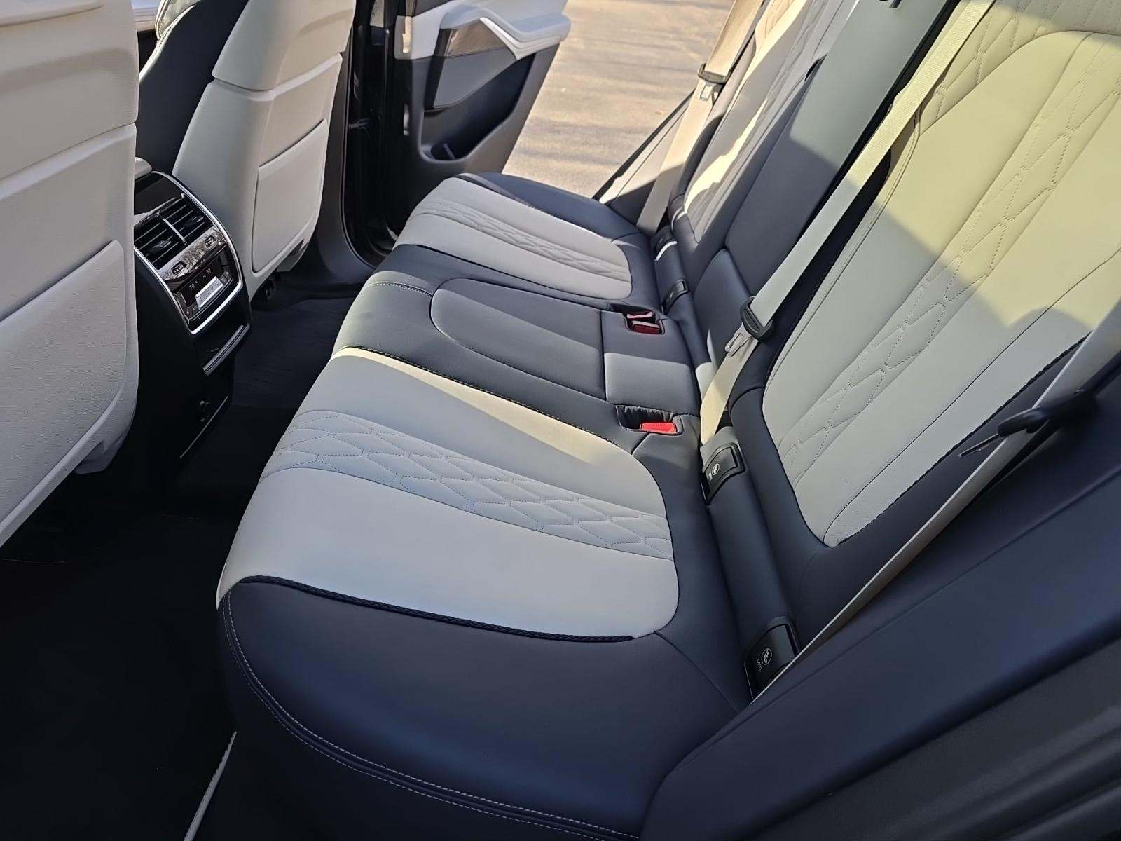 2022 BMW X5 M50i AWD