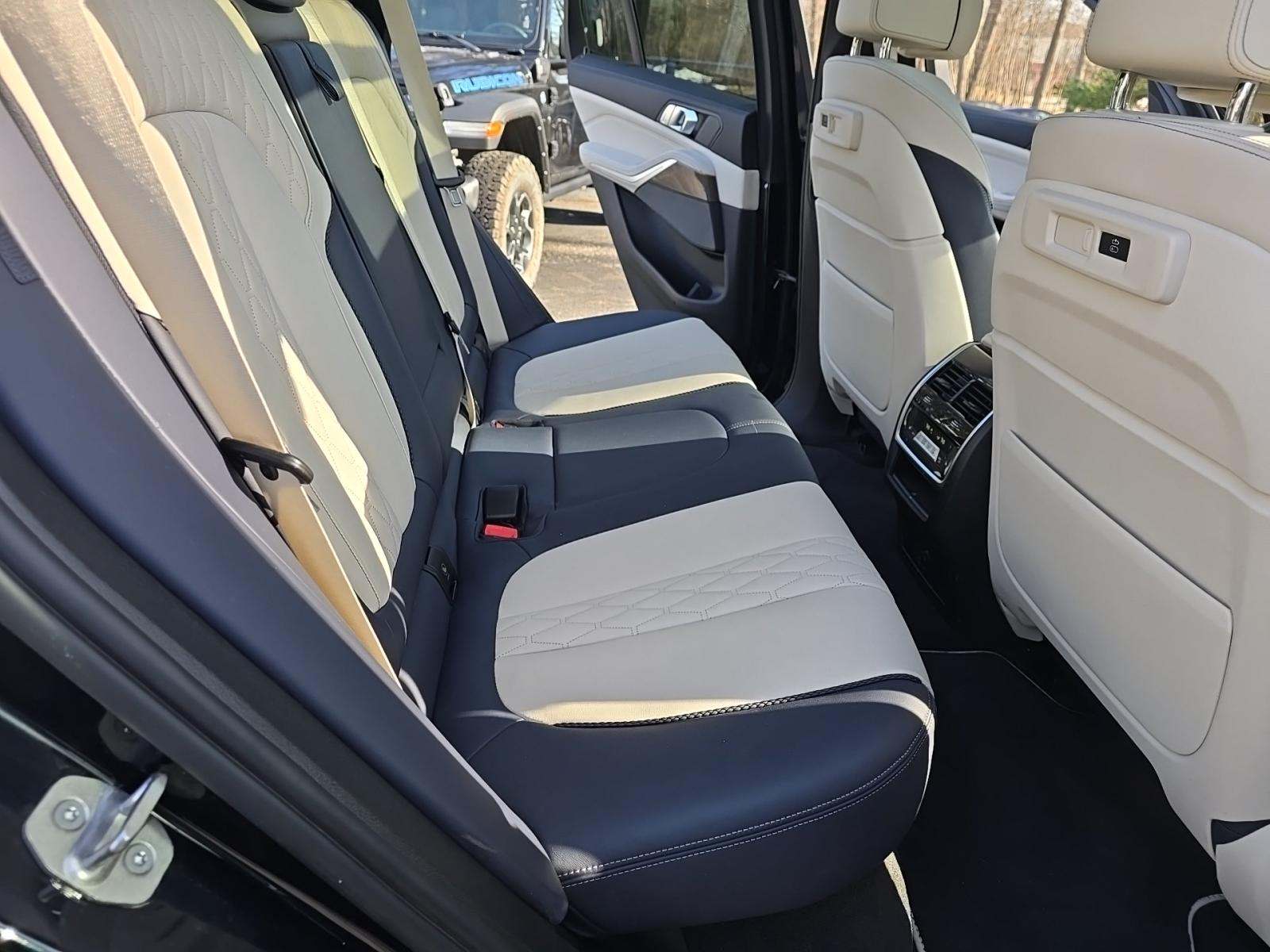 2022 BMW X5 M50i AWD