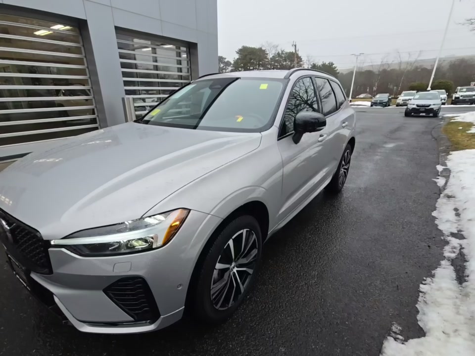 2025 Volvo XC60 B5 Plus AWD
