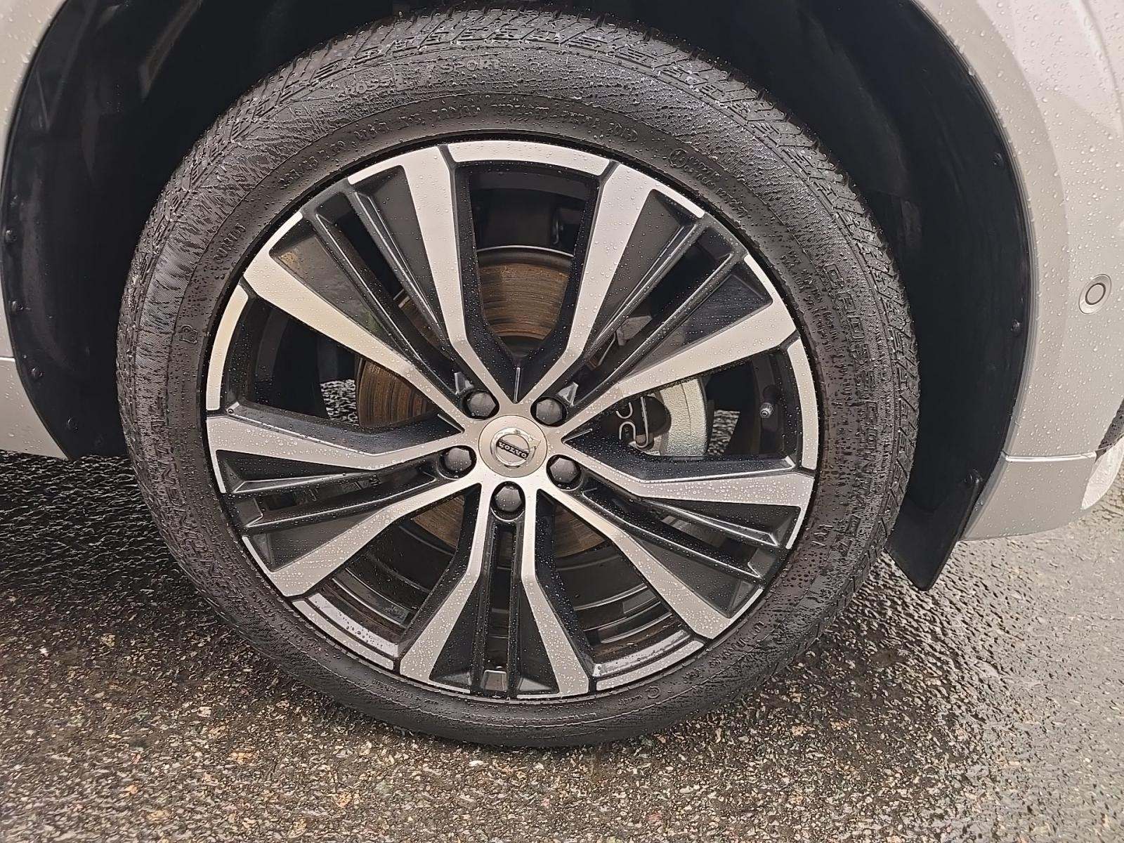 2025 Volvo XC60 B5 Plus AWD