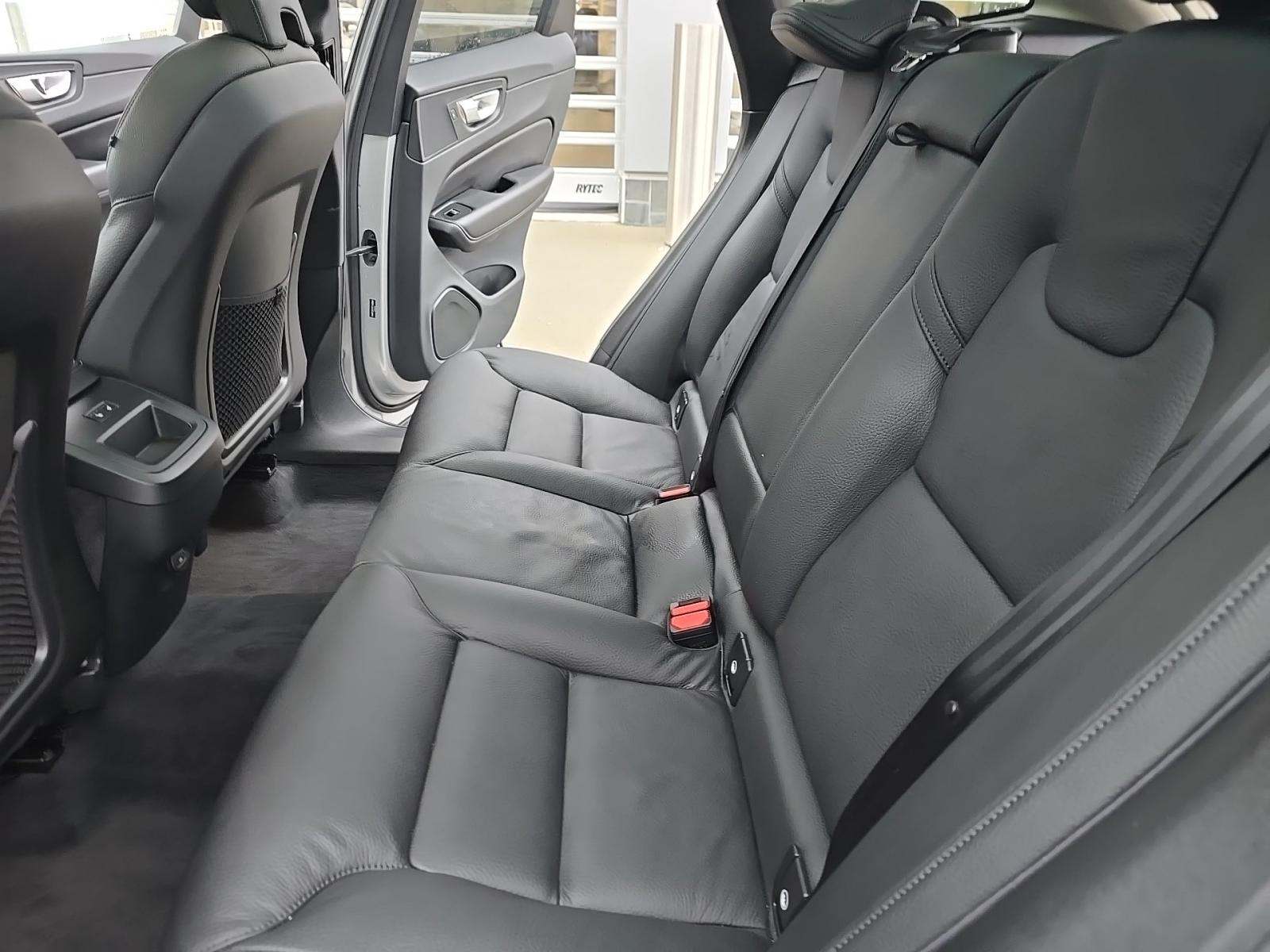 2025 Volvo XC60 B5 Plus AWD