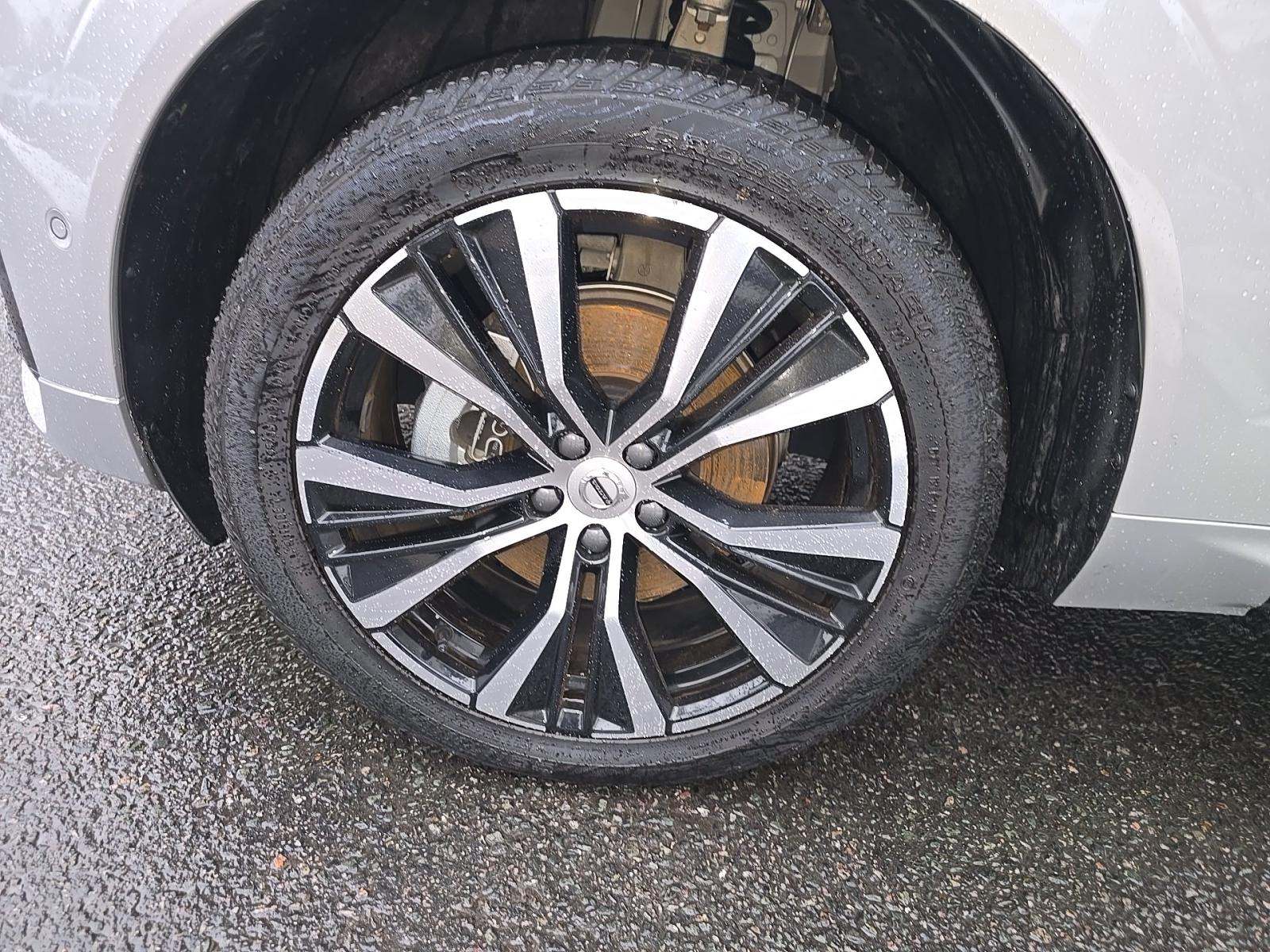 2025 Volvo XC60 B5 Plus AWD