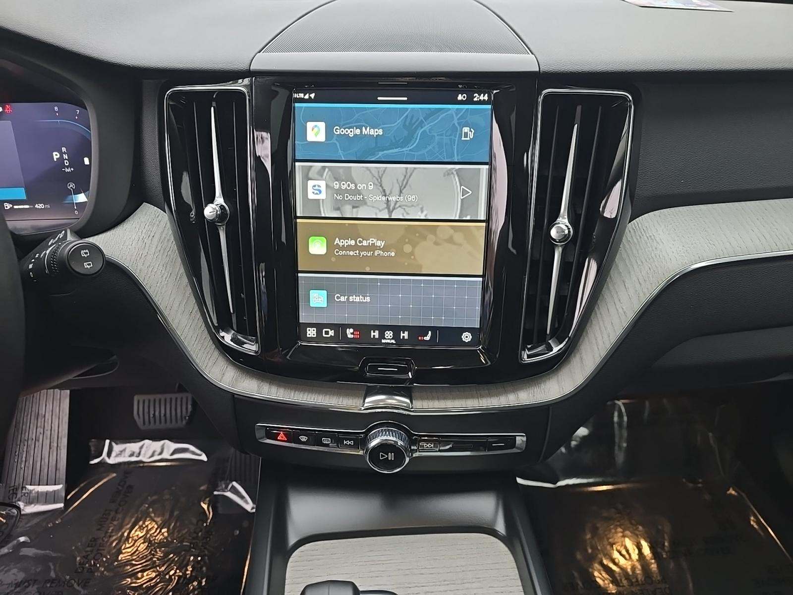 2025 Volvo XC60 B5 Plus AWD