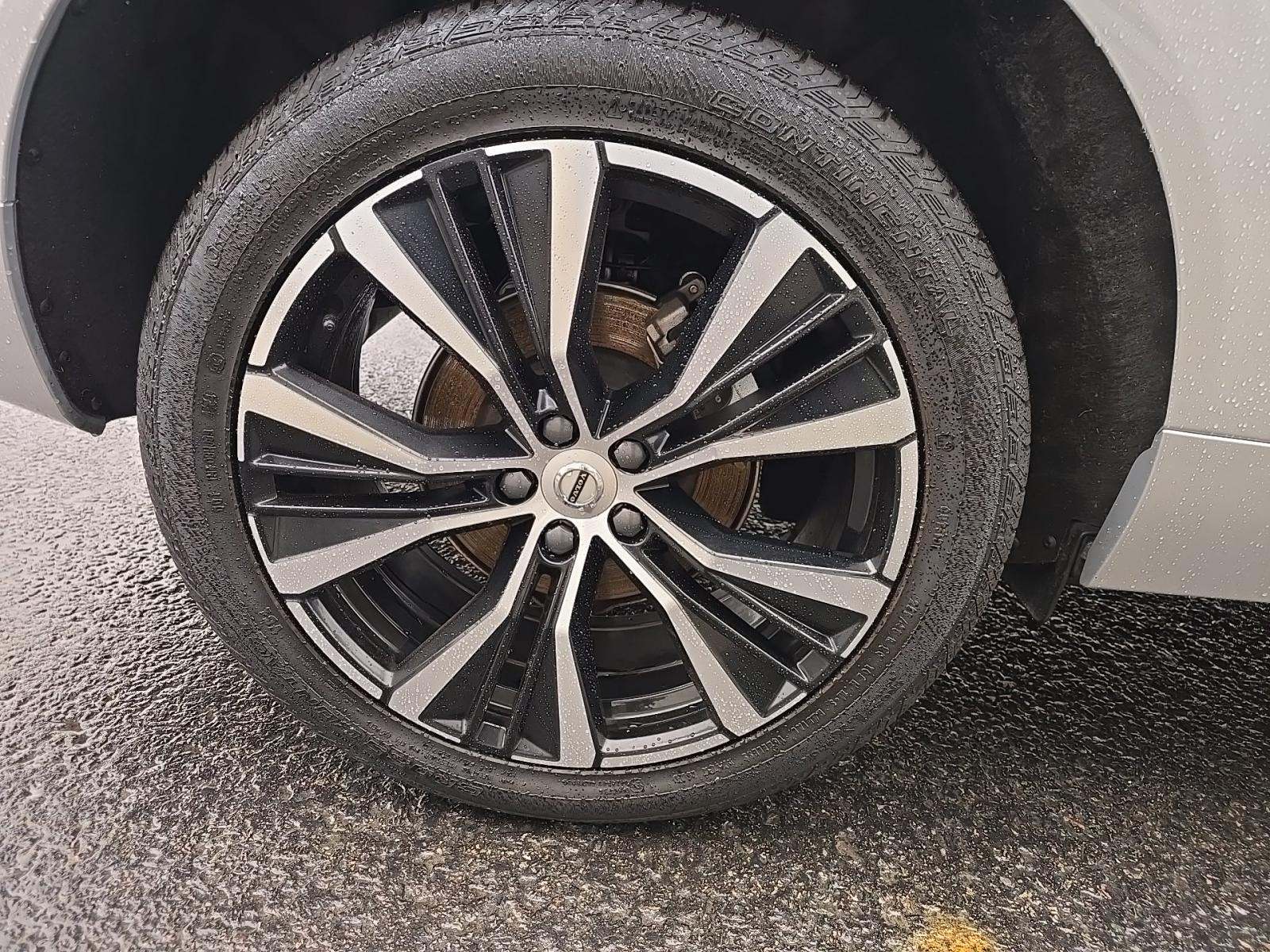 2025 Volvo XC60 B5 Plus AWD