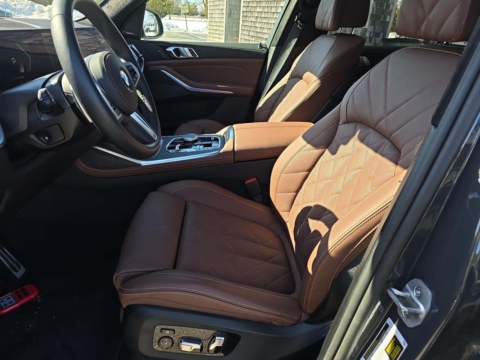 2025 BMW X7 xDrive40i AWD