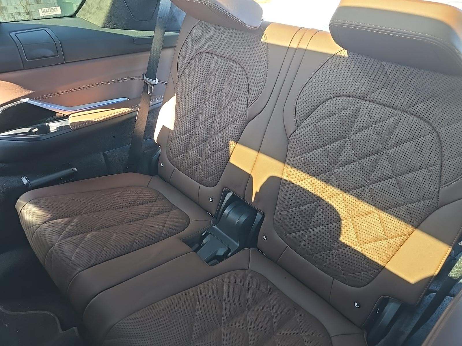 2025 BMW X7 xDrive40i AWD