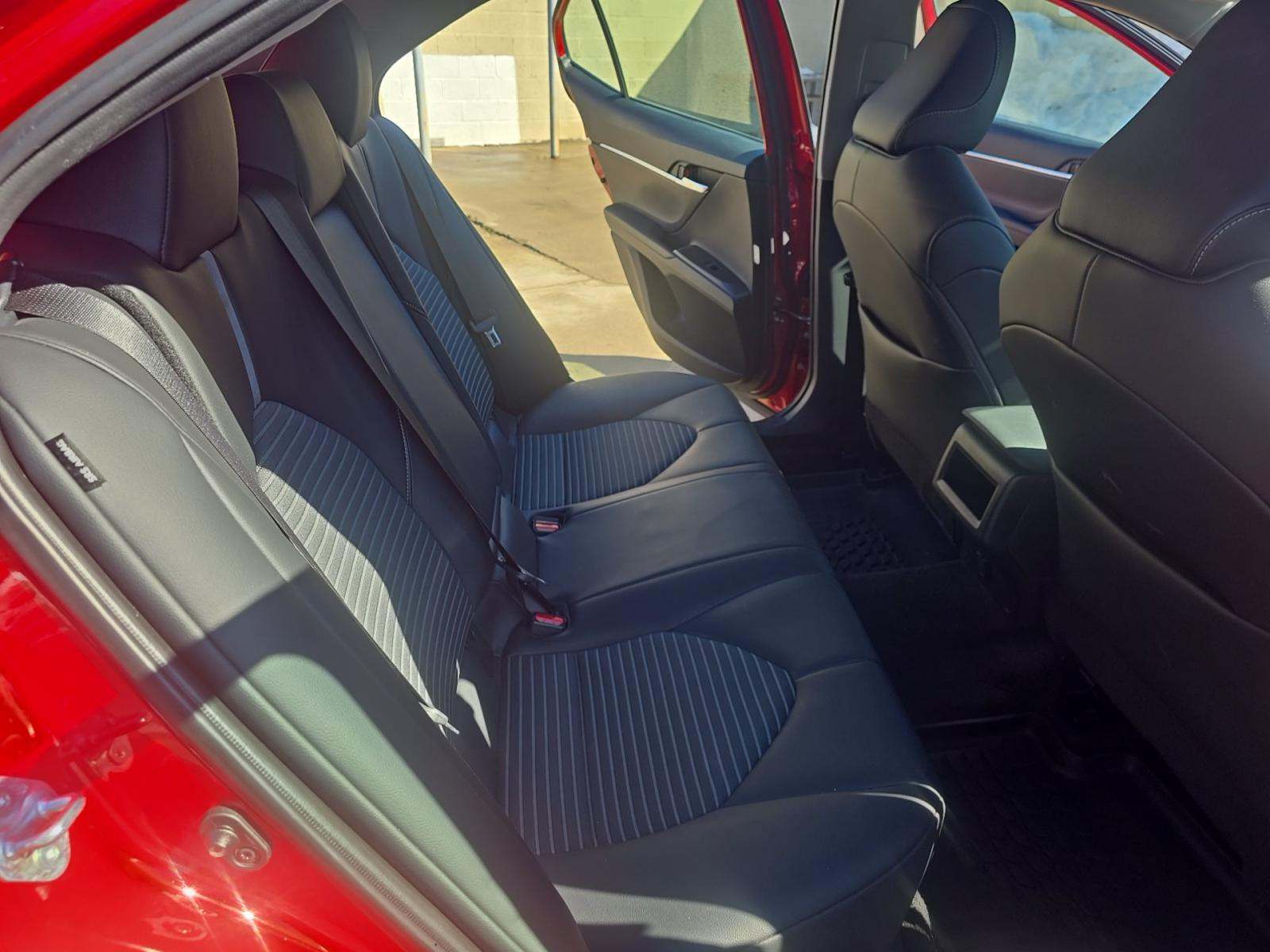 2023 Toyota Camry SE AWD