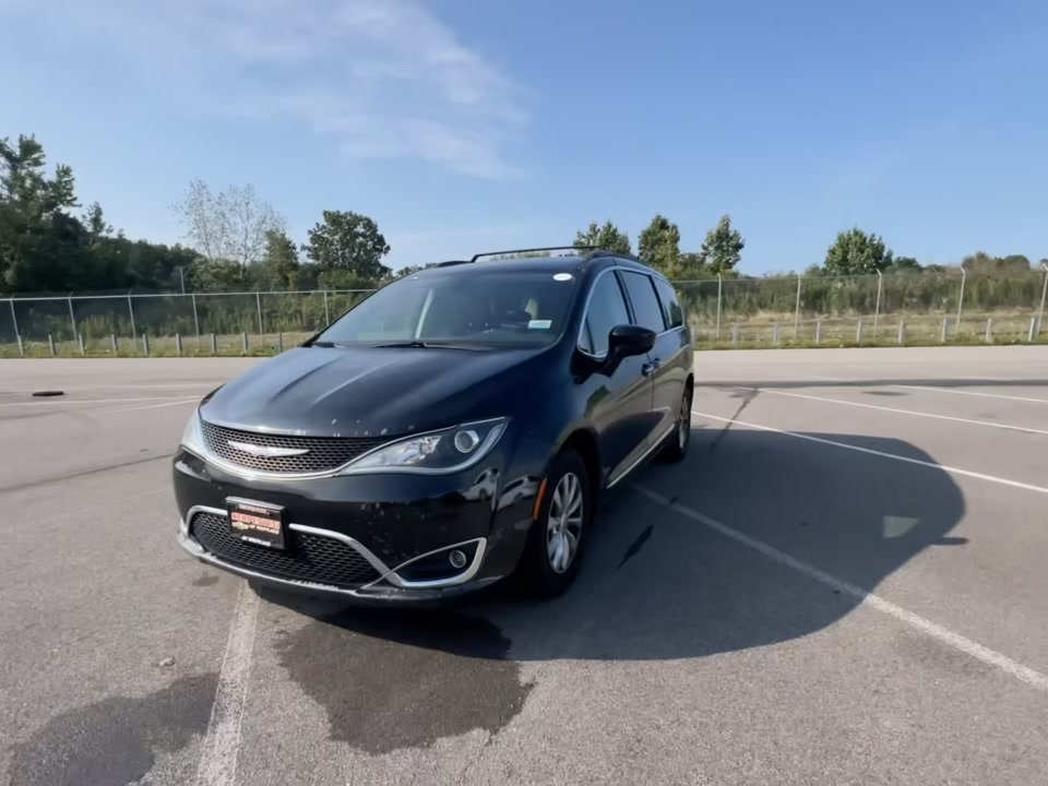 2017 Chrysler Pacifica Touring L FWD