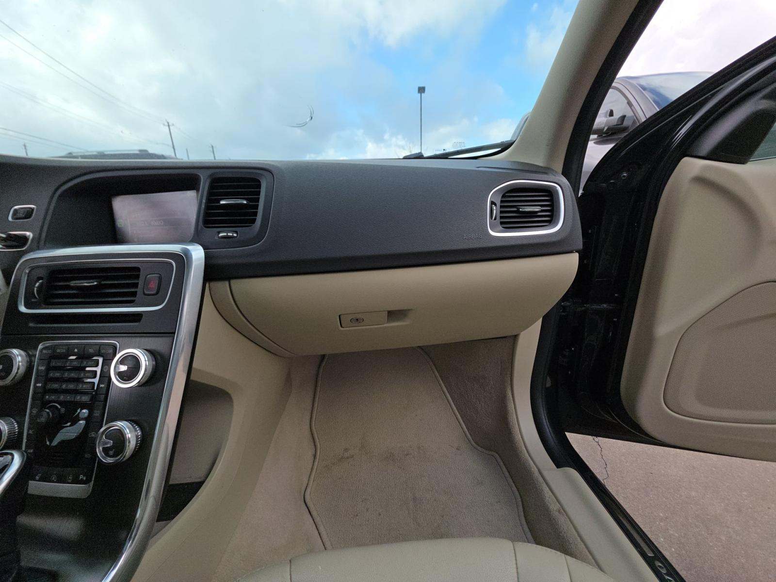 2015 Volvo S60 T5 Platinum FWD