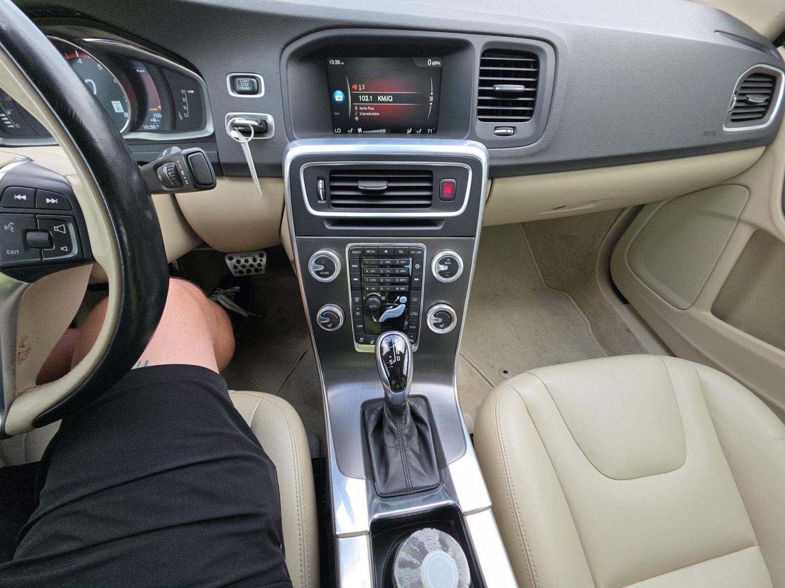 2015 Volvo S60 T5 Platinum FWD