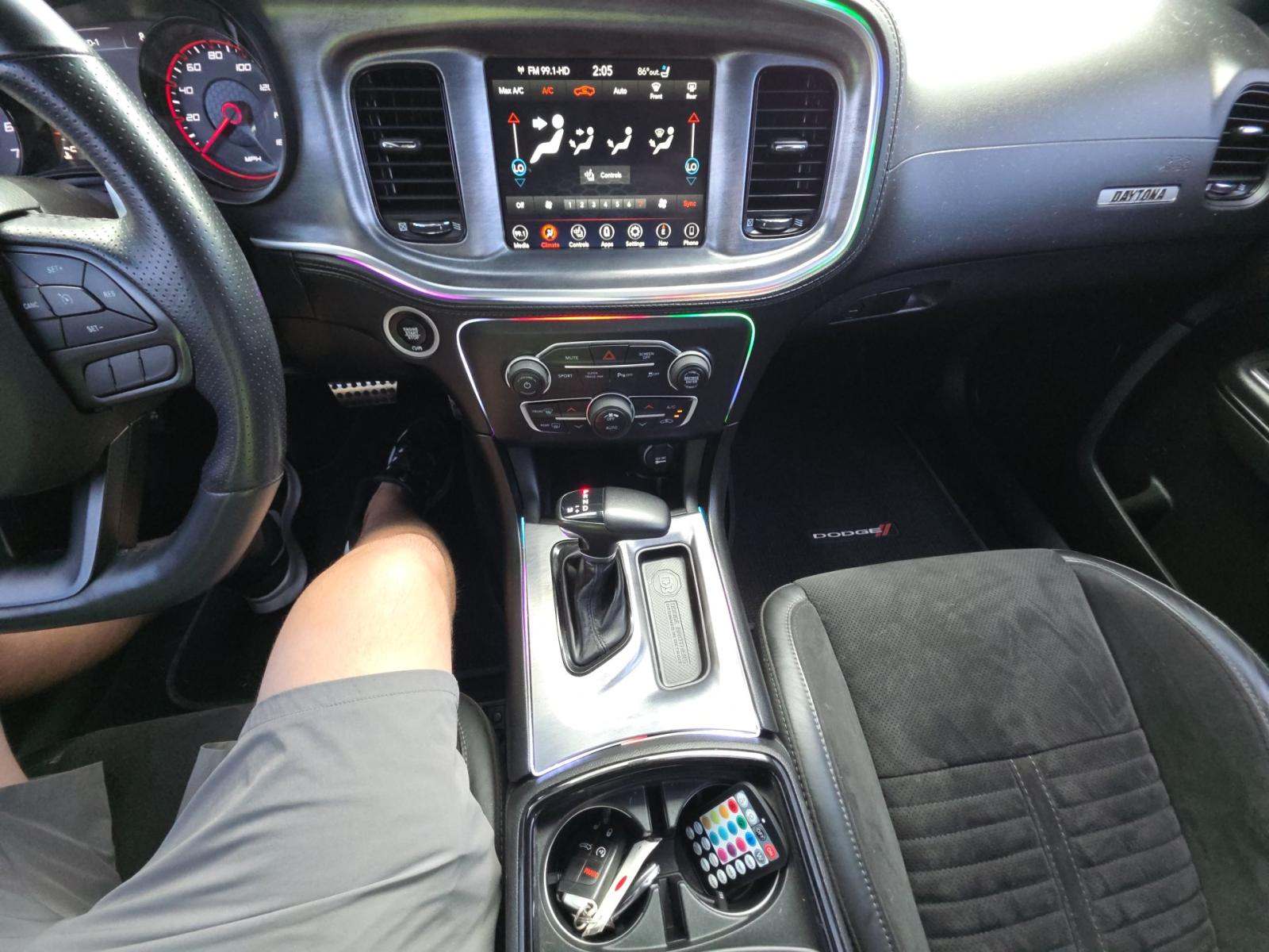 DODGE CHALLENGER - 6