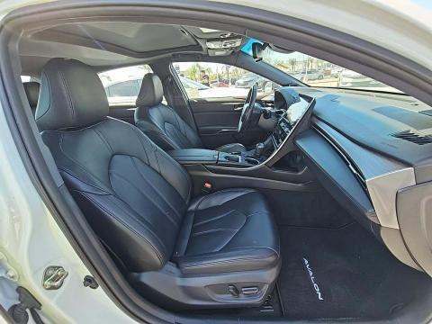 2020 Toyota Avalon Hybrid XLE FWD