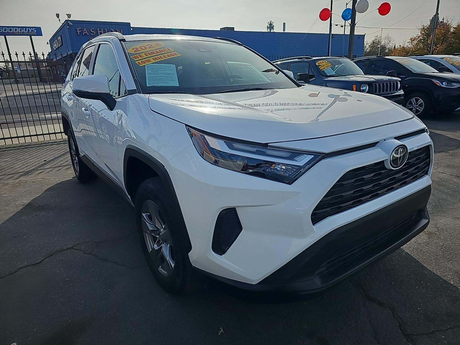 2024 Toyota RAV4 XLE FWD
