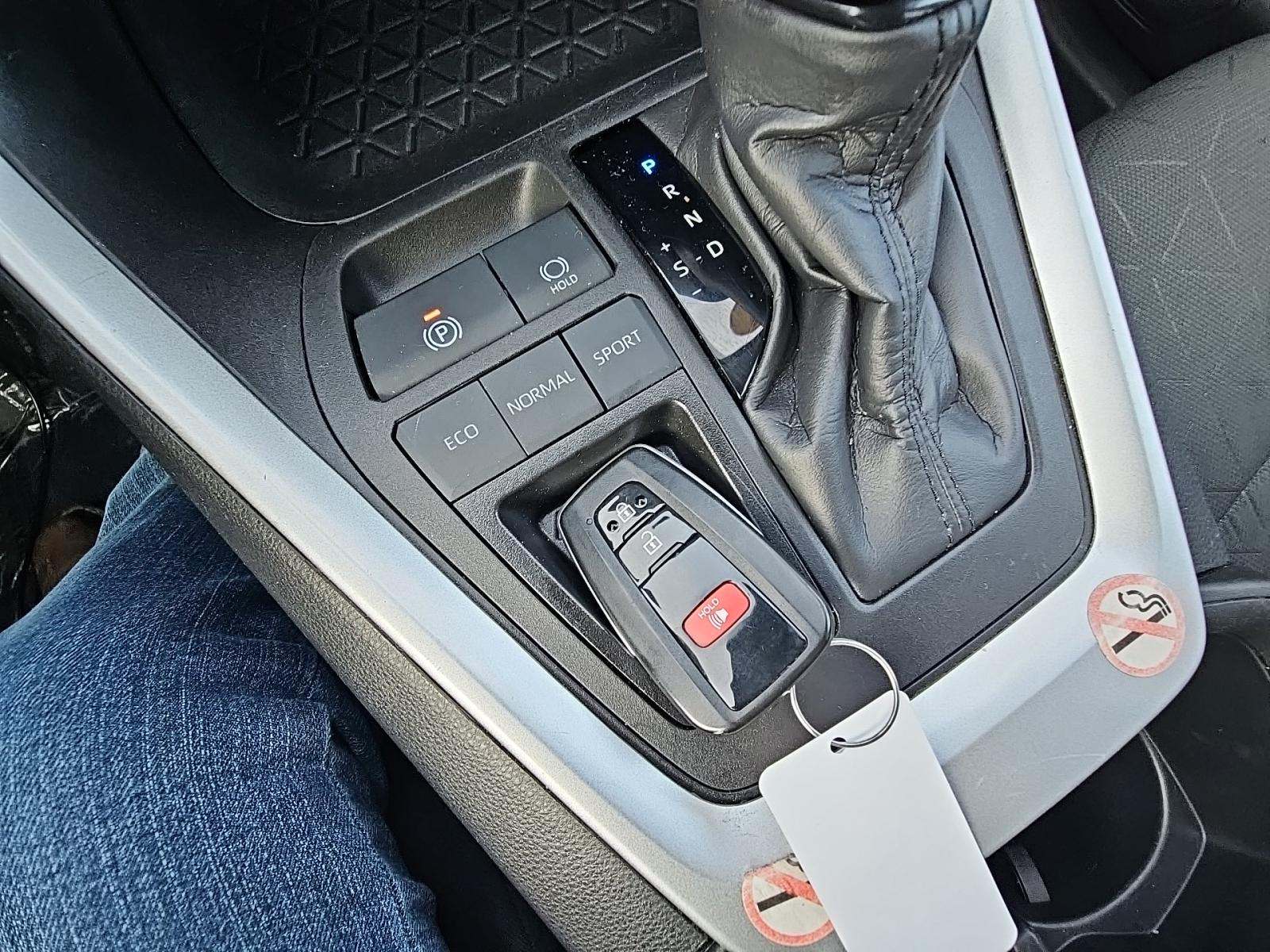 2024 Toyota RAV4 XLE FWD